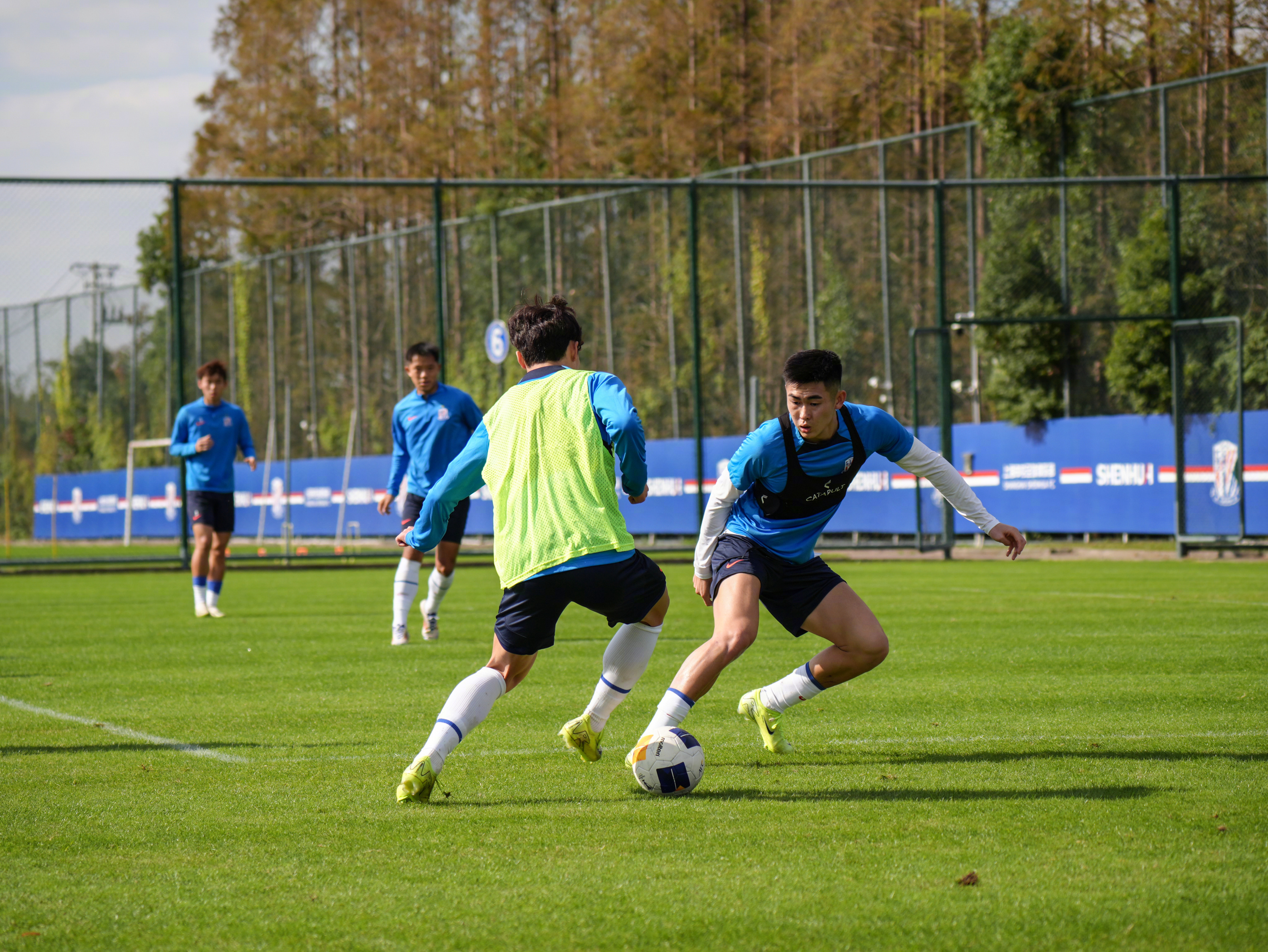 今晚突围战来临,上海申花围绕欧篮联扳平良机,管理层满意,轮换策略成焦点(上海申花足球俱乐部名单) 今晚突围战来临,上海申花围绕欧篮联扳平良机,管理层满意,轮换策略成焦点(上海申花足球俱乐部名单)