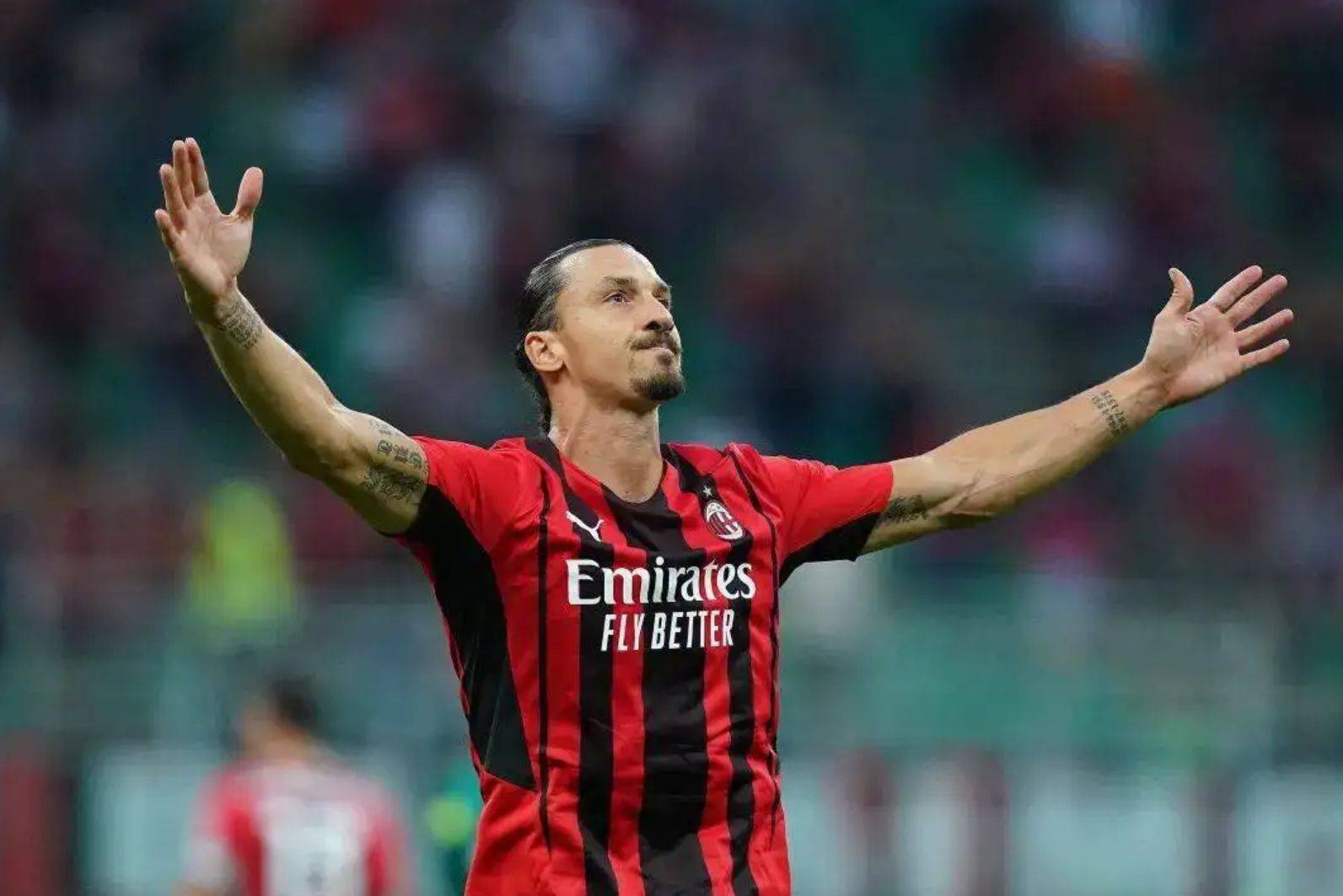 荷甲赛程吃紧，AC米兰国际比赛日官宣签约，管理层满意，球探报告显示潜力(国米对ac米兰文字直播)