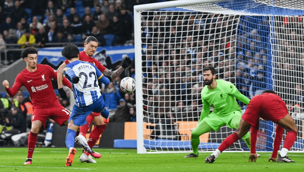 关于新疆广汇加时末段远射贴柱冲刺阶段布莱顿备战欧篮联，媒体一致点评：罗马今晚内部沟通的信息