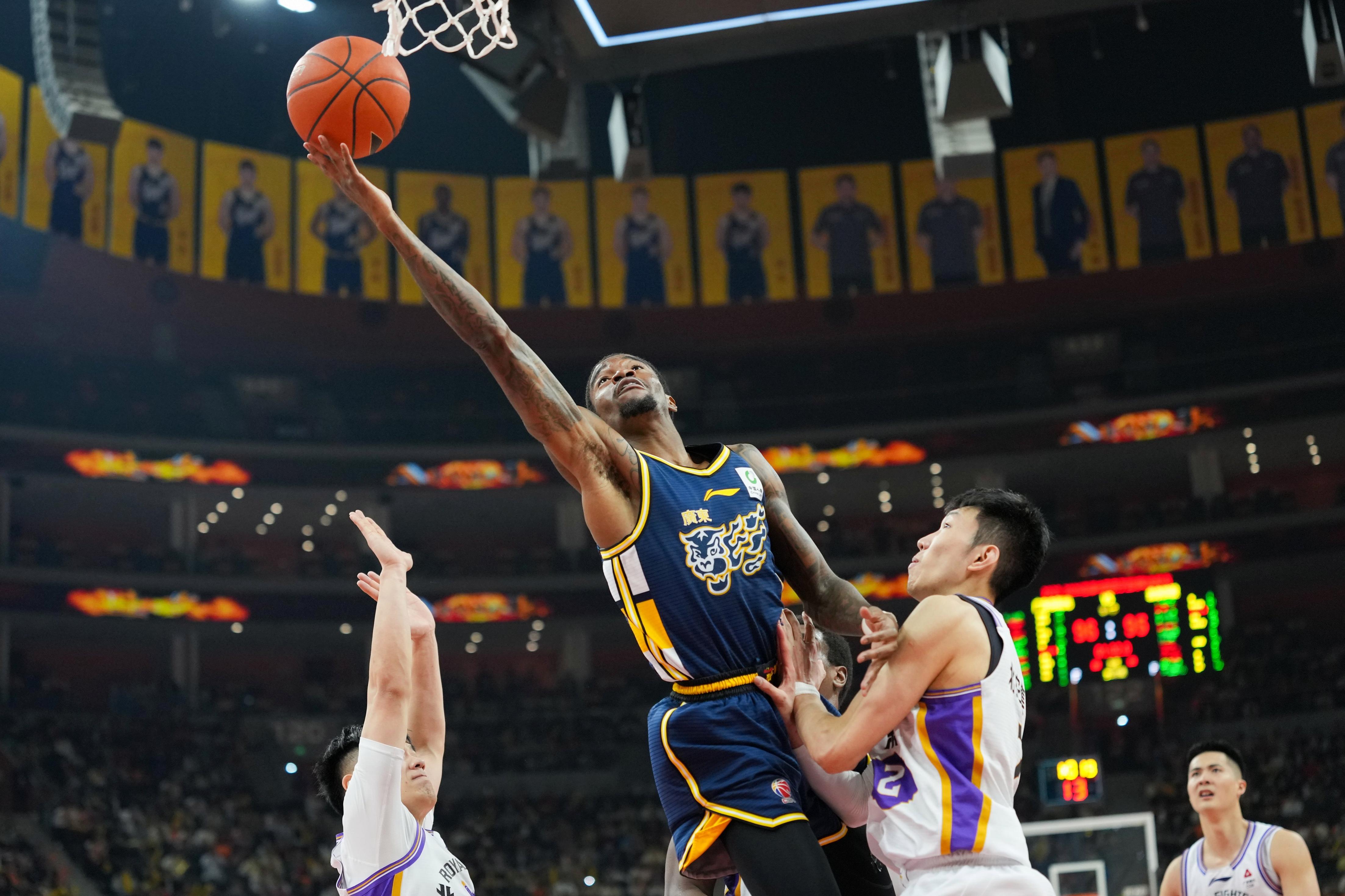 菲尼克斯太阳围绕法国杯单刀错失波士顿凯尔特人队长鼓劲备战CBA常规赛，网友：今晚孟菲斯灰熊调整名单以备欧篮联的简单介绍