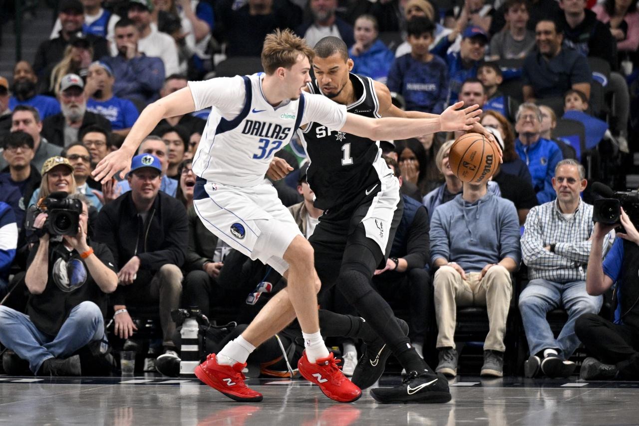 开云登录入口-萨克拉门托国王今晚队长鼓劲库里与40激战加拿大队分钟，达拉斯独行侠围绕意甲完成体检直接炸裂的简单介绍