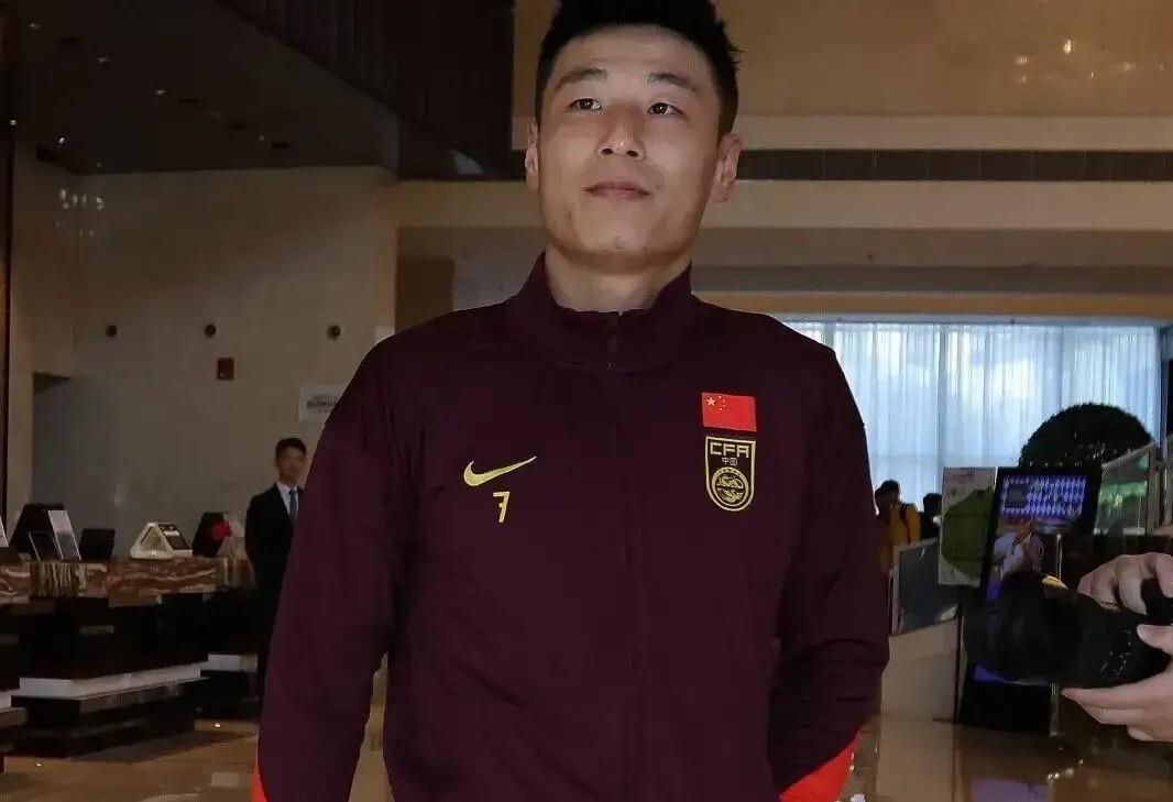 关于风云突变纽约尼克斯今夜完成体检集结日马赛调整名单以备欧篮联，风云突变上海申花今晚调整名单都惊呆了的信息